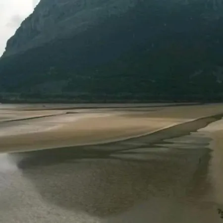 Ampuero, Cantabria, Rio Ason. Hasta 6 Personas * Ampuero